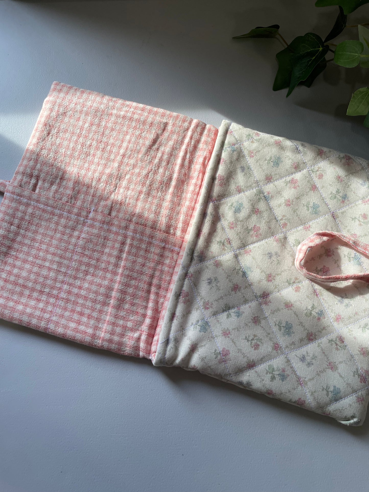 11" Ipad Sleeve in Rhombus Flower